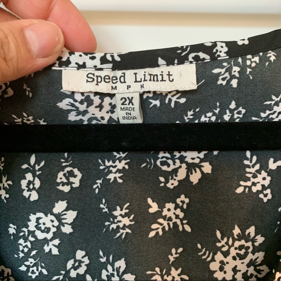 Womens Plus Size Speed Limit MPH Black & White Floral Tank Top 2X - Picture 15 of 16